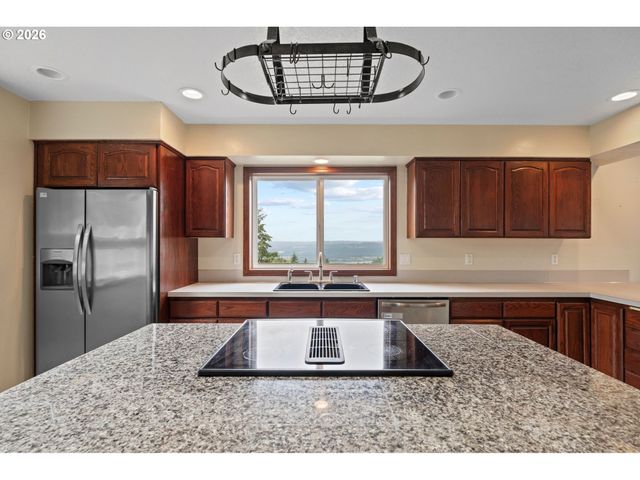 4955 GREEN MOUNTAIN Rd, Kalama, WA 98625