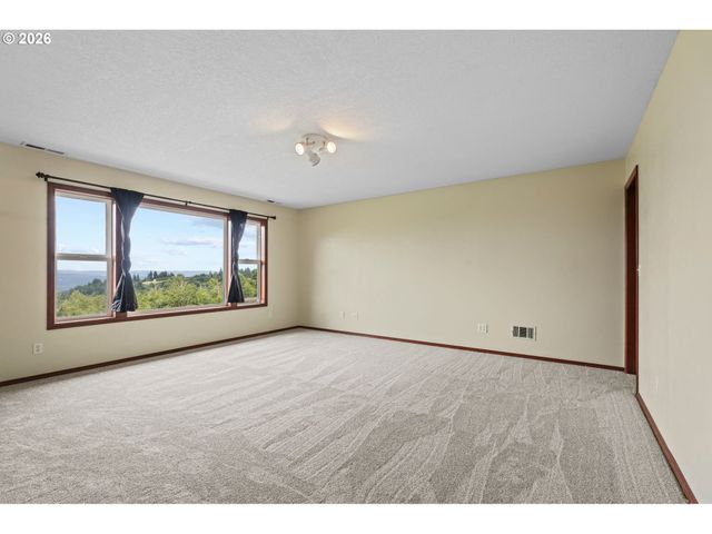 4955 GREEN MOUNTAIN Rd, Kalama, WA 98625
