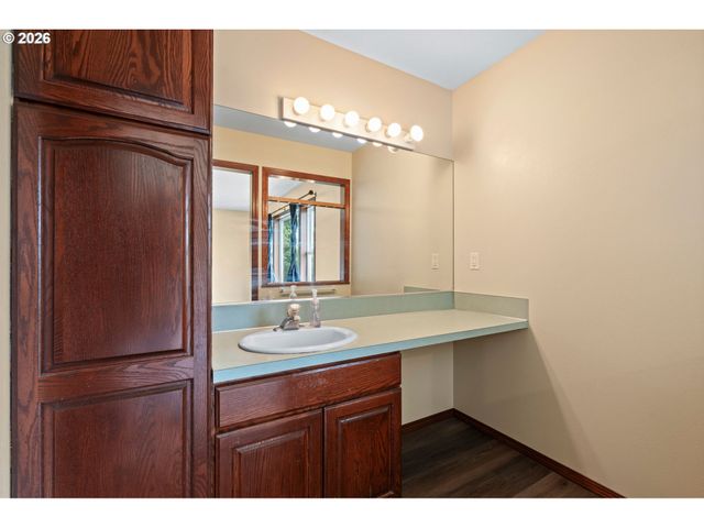 4955 GREEN MOUNTAIN Rd, Kalama, WA 98625