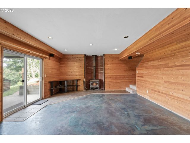 4955 GREEN MOUNTAIN Rd, Kalama, WA 98625