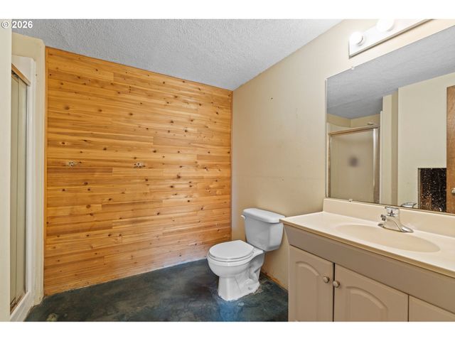 4955 GREEN MOUNTAIN Rd, Kalama, WA 98625