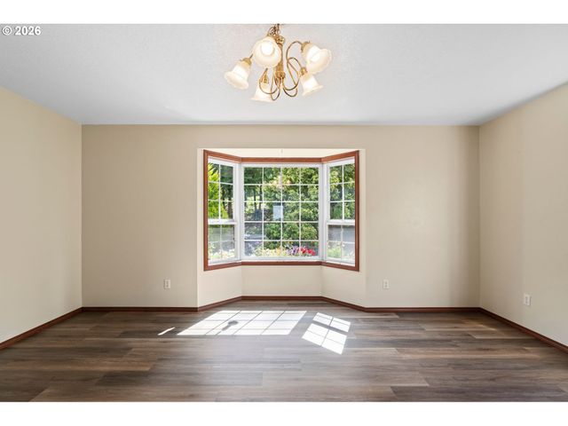 4955 GREEN MOUNTAIN Rd, Kalama, WA 98625