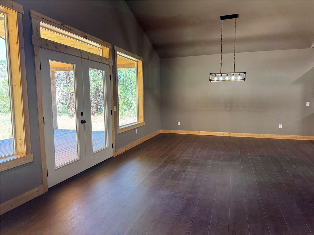 Image 12 of property listing at 10 Panorama Lane, Plains, MT 59859