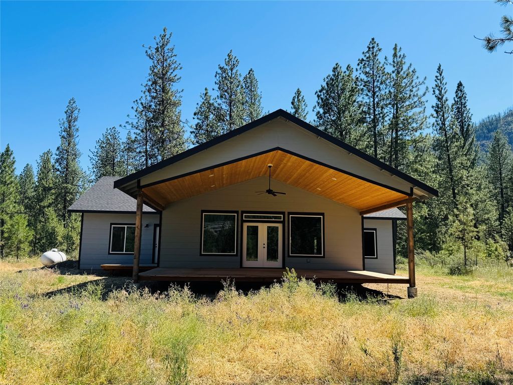 Image 5 of property listing at 10 Panorama Lane, Plains, MT 59859