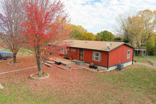 4720 W Pleasant Hill Rd, Salina, KS 67401