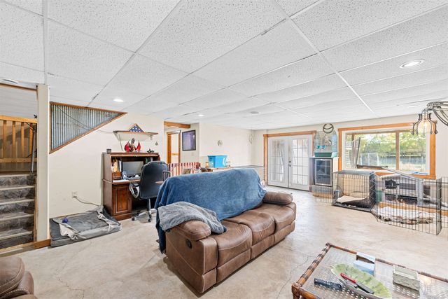 4720 W Pleasant Hill Rd, Salina, KS 67401