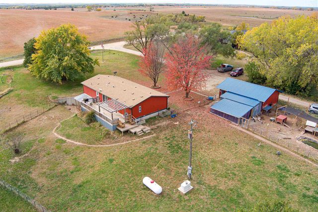 4720 W Pleasant Hill Rd, Salina, KS 67401
