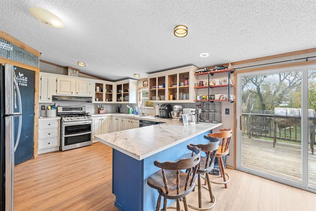 4720 W Pleasant Hill Rd, Salina, KS 67401