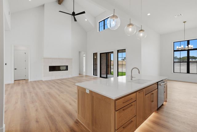 2069 Preserve Trail, Weatherford, TX 76087