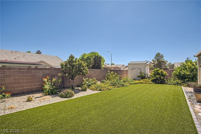 2800 Evelyn Lake Court, Las Vegas, NV 89108