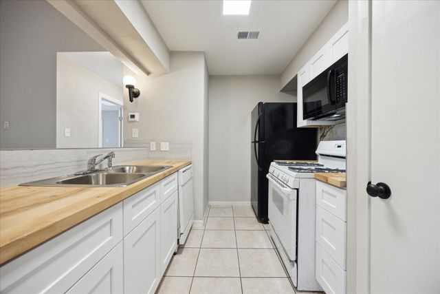 5300 McCandless ST, Austin, TX 78756