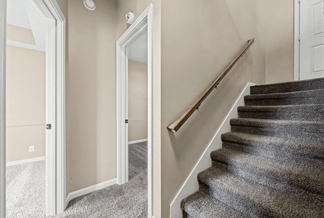 1304 Freedom Dr, Clarksville, TN 37042