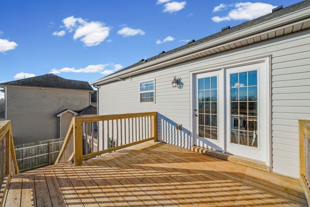 1304 Freedom Dr, Clarksville, TN 37042