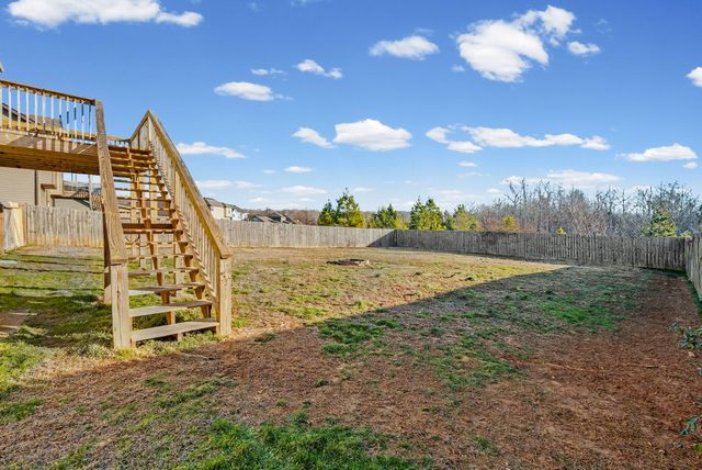 1304 Freedom Dr, Clarksville, TN 37042