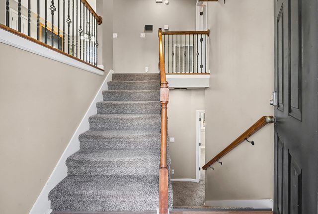 1304 Freedom Dr, Clarksville, TN 37042