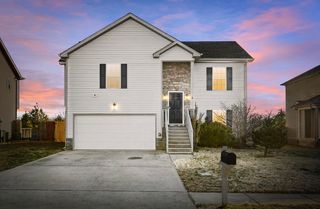 1304 Freedom Dr, Clarksville, TN 37042