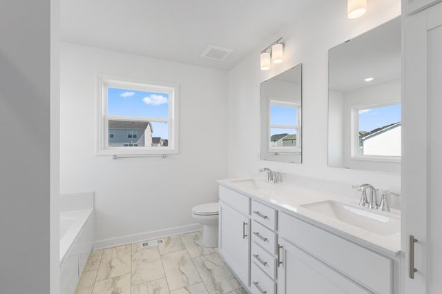 8902 Periwinkle Boulevard, Woodbury, MN 55129