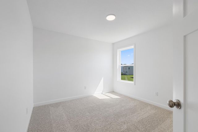 8902 Periwinkle Boulevard, Woodbury, MN 55129