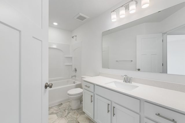 8902 Periwinkle Boulevard, Woodbury, MN 55129