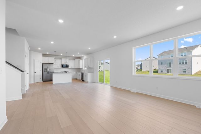 8902 Periwinkle Boulevard, Woodbury, MN 55129