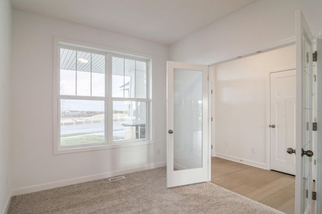 8902 Periwinkle Boulevard, Woodbury, MN 55129