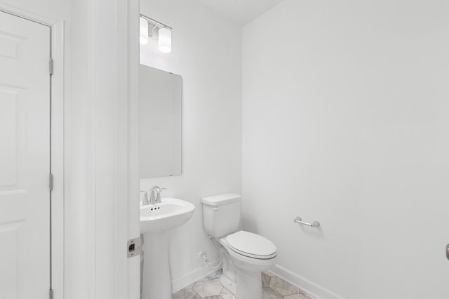 8902 Periwinkle Boulevard, Woodbury, MN 55129