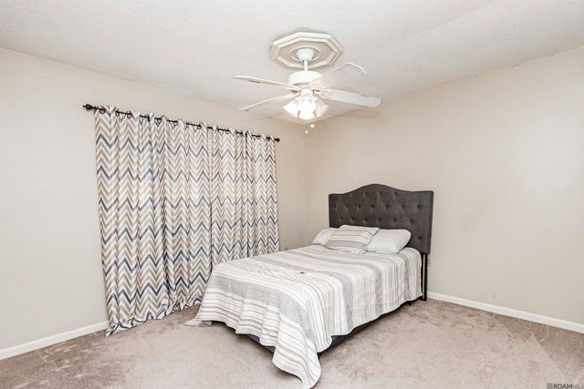 5435 Heatherstone Dr, Baton Rouge, LA 70720