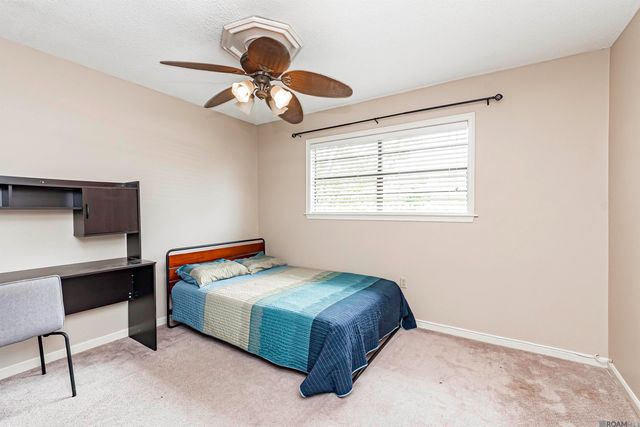 5435 Heatherstone Dr, Baton Rouge, LA 70720