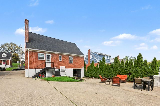 26 Pine Hill Drive, Crestview, KY 41076