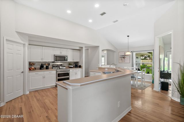 4 Traceway Court, Ormond Beach, FL 32174