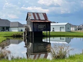 16083 Leni Dr, Prairieville, LA 70769