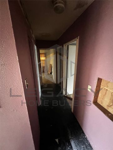 2662 Greenhurst Drive, Farmers Branch, TX 75234