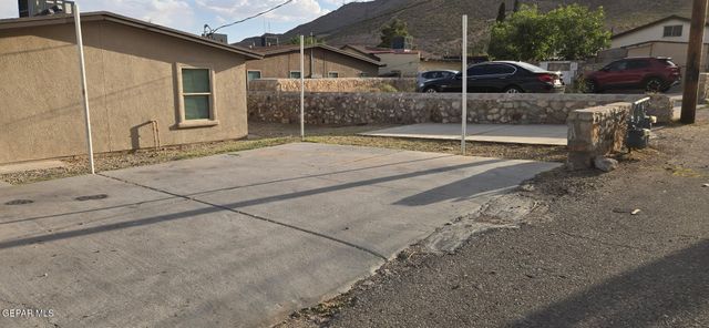 2635 Idalia Avenue A, El Paso, TX 79930