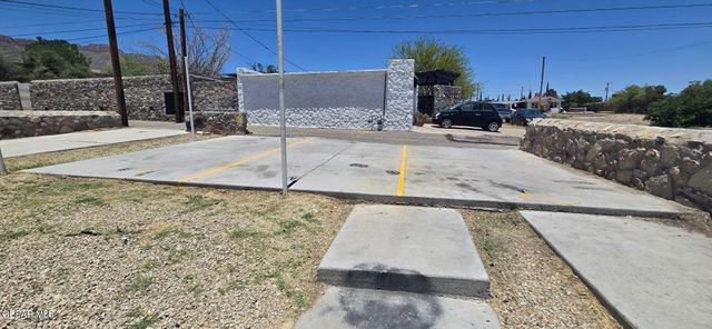 2635 Idalia Avenue A, El Paso, TX 79930