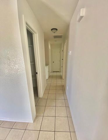 2635 Idalia Avenue A, El Paso, TX 79930