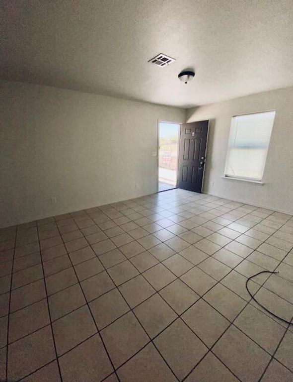 2635 Idalia Avenue A, El Paso, TX 79930