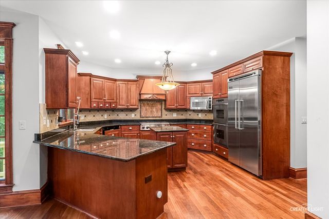 753 Fir Court, Yorkville, IL 60560