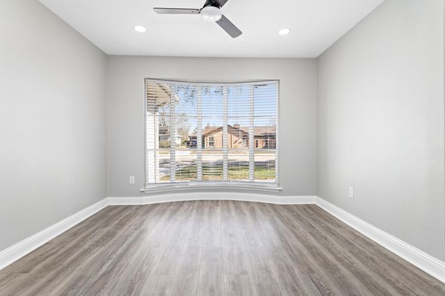 16002 Diana Lane, Houston, TX 77062