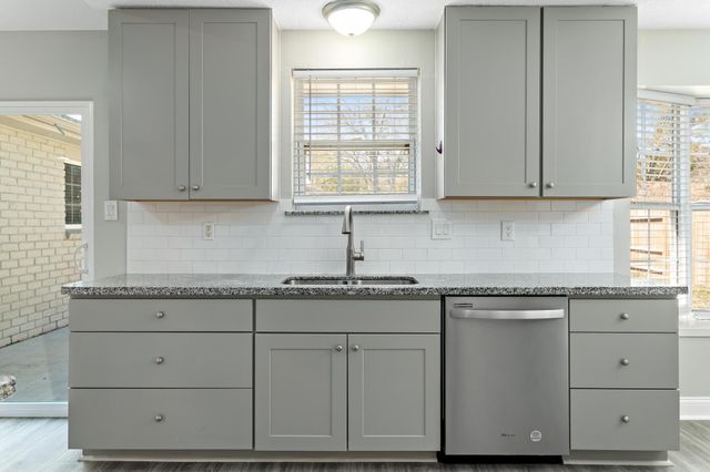 16002 Diana Lane, Houston, TX 77062