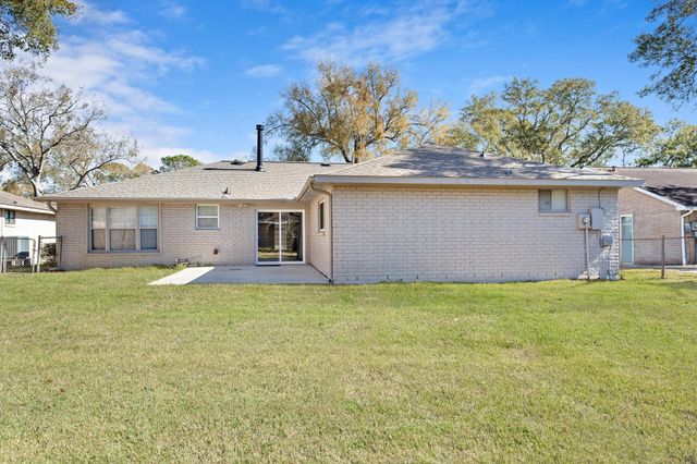 16002 Diana Lane, Houston, TX 77062