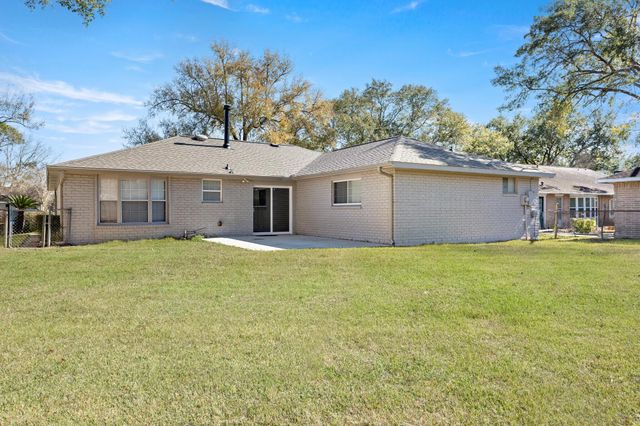 16002 Diana Lane, Houston, TX 77062