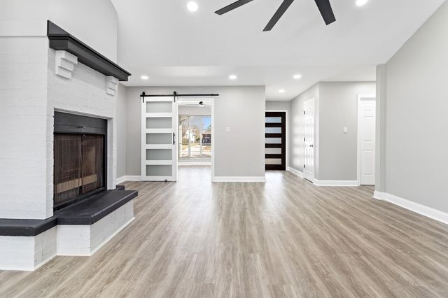 16002 Diana Lane, Houston, TX 77062