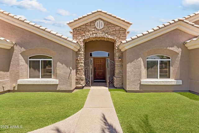 8452 W DONALD Drive, Peoria, AZ 85383