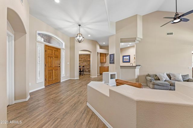 8452 W DONALD Drive, Peoria, AZ 85383