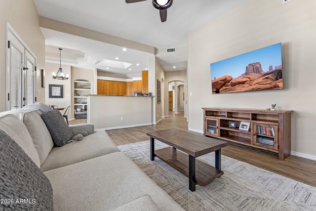 8452 W DONALD Drive, Peoria, AZ 85383