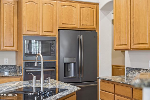 8452 W DONALD Drive, Peoria, AZ 85383