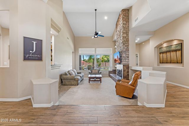 8452 W DONALD Drive, Peoria, AZ 85383