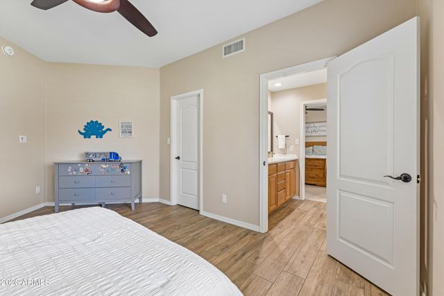 8452 W DONALD Drive, Peoria, AZ 85383