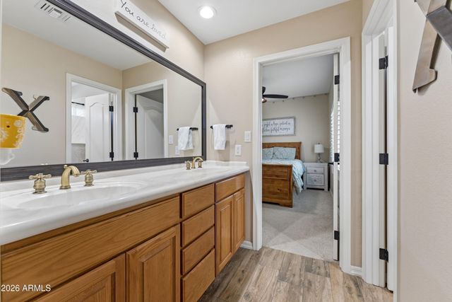 8452 W DONALD Drive, Peoria, AZ 85383