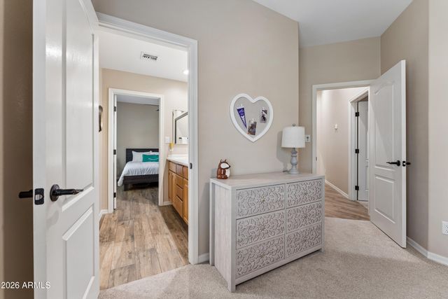 8452 W DONALD Drive, Peoria, AZ 85383